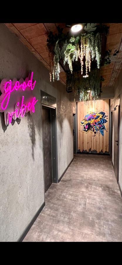Global Home - Aparthotel - No Contact Check In 梅莱茨 外观 照片